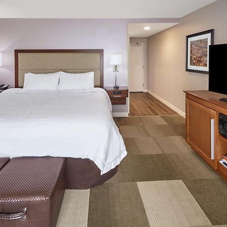 Hampton Inn Fond Du Lac Bagian luar foto