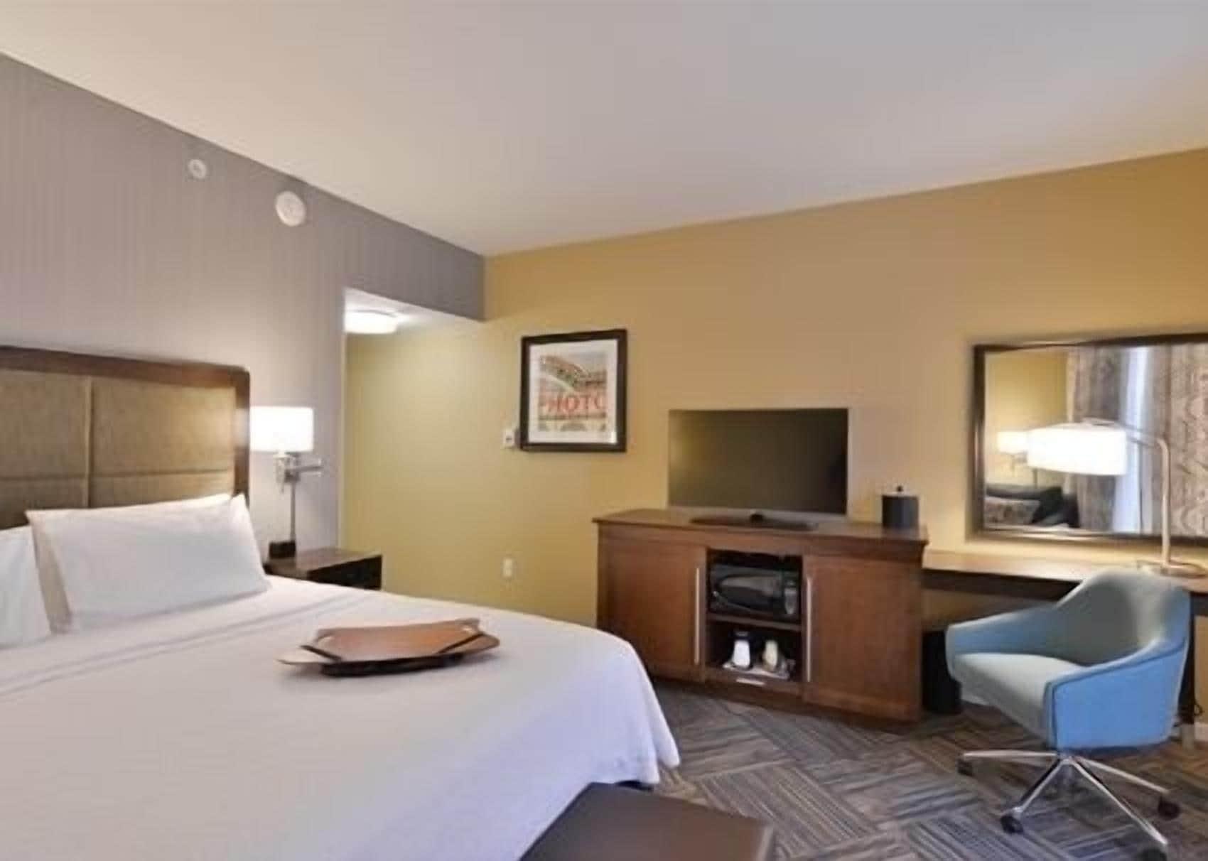 Hampton Inn Fond Du Lac Bagian luar foto
